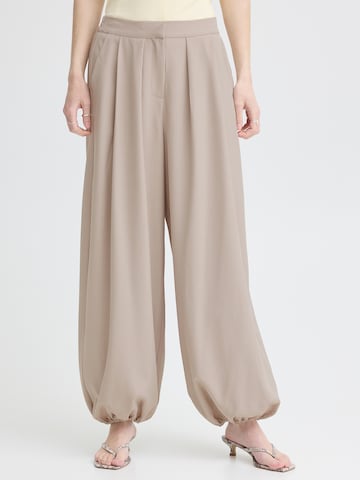 ICHI - Barrel Pantalón plisado 'IHFAVA' en gris: frente