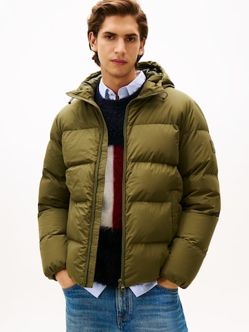 Giacca invernale di TOMMY HILFIGER in verde: frontale