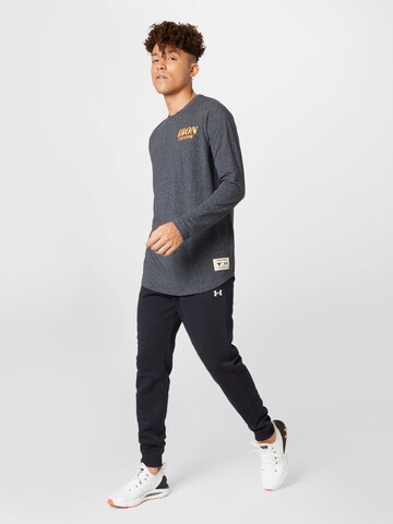 UNDER ARMOUR Athletic Sweatshirt in Black