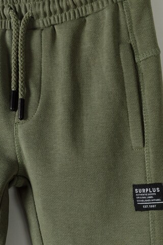 MINOTI - Tapered Pantalón en verde