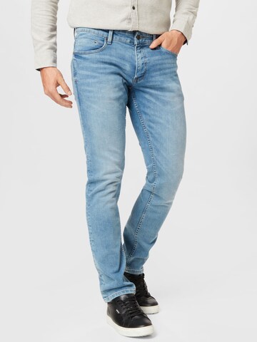 QS Slim fit Jeans in Blue: front