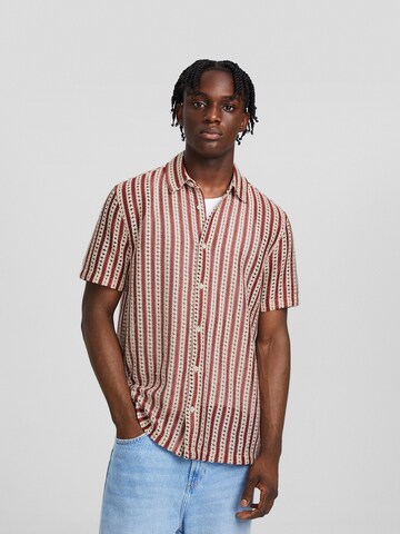Bershka Regular fit Button Up Shirt in Red: front
