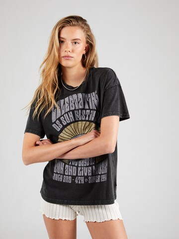 QS Shirt in Black: front
