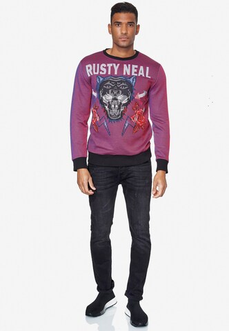 Rusty Neal Sweatshirt in Rot