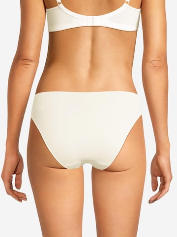 Nina von C. Slip 'Secret' in Weiß