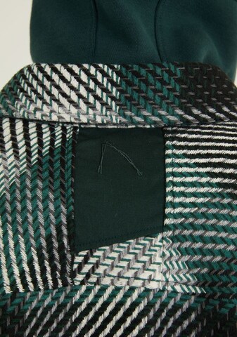 CHASIN' Shirt in Groen