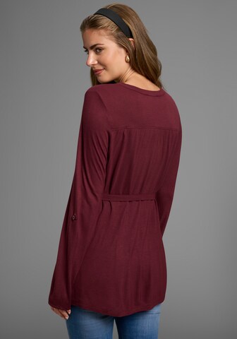 Neun Monate Shirt in Red