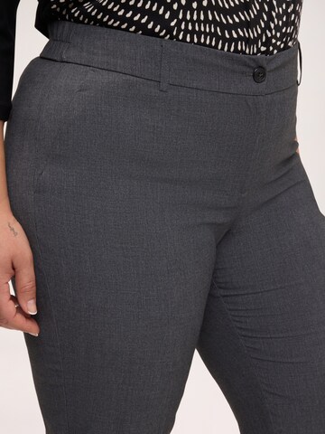 Coupe slim Pantalon Fiorella Rubino en gris