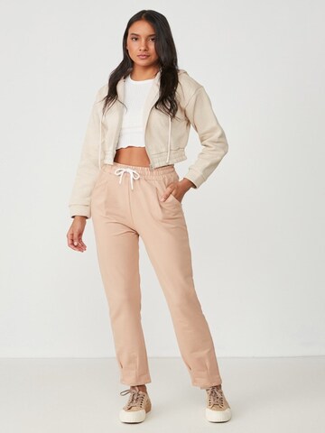 Effilé Pantalon à pince C&City en marron : devant
