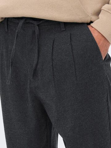 Regular Pantalon à pince 'Dew Pax' Only & Sons en gris