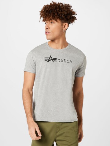 ALPHA INDUSTRIES Футболка в Серый: спереди