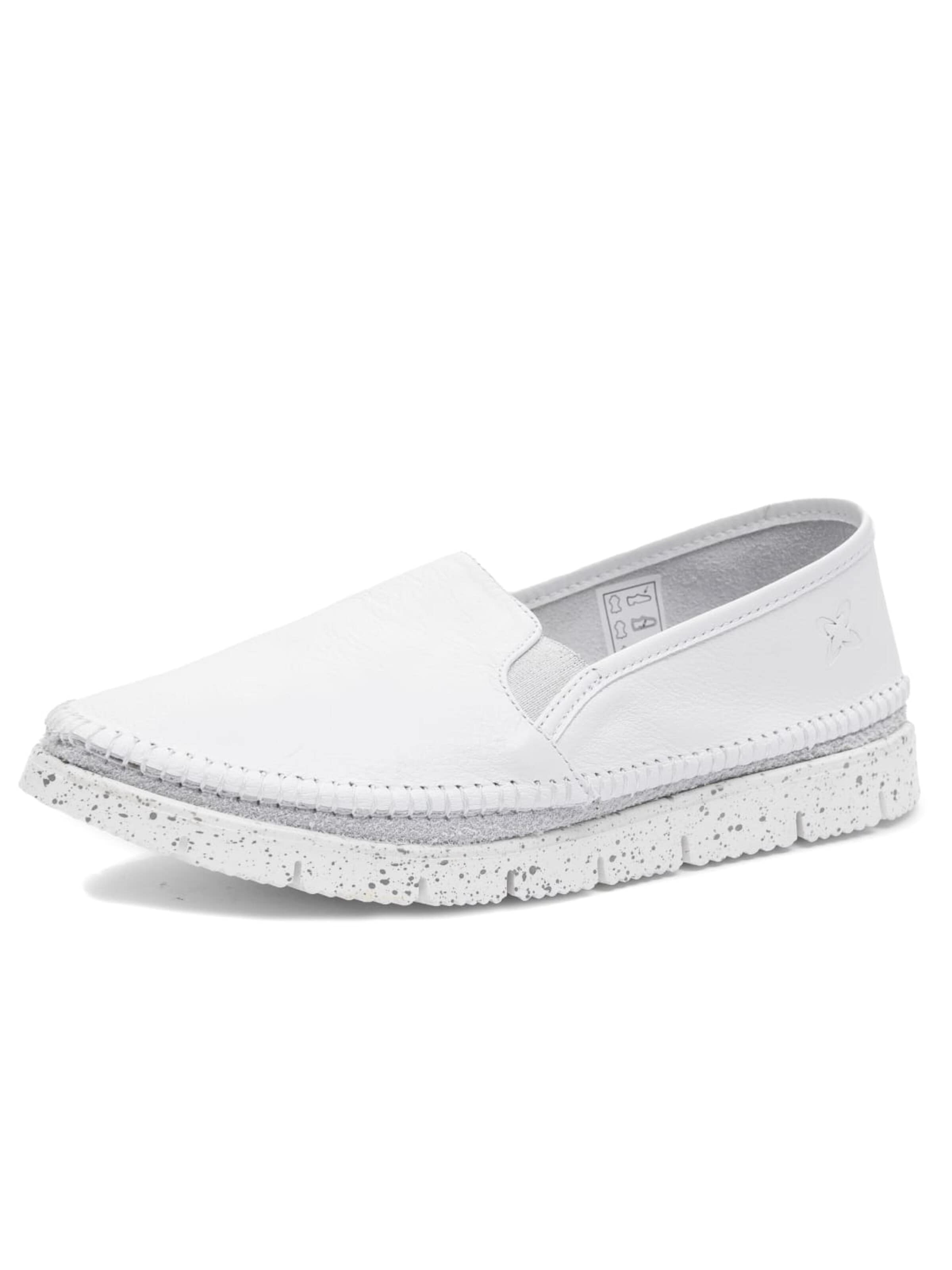 Maciejka Classic Flats '3512W-36/00-5' in White: front