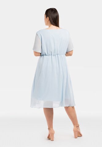 Robe de cocktail 'DENISA' Karko en bleu