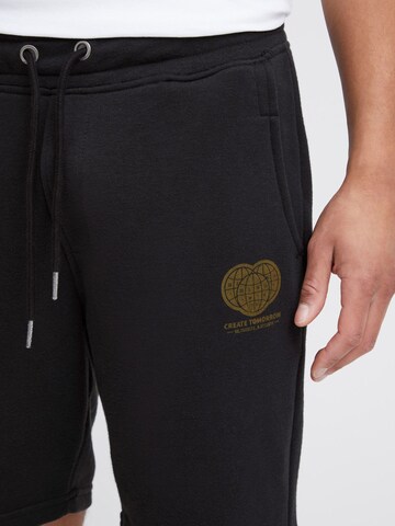 regular Pantaloni di BLEND in nero