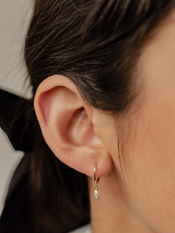 Hey Happiness Earrings 'Classic Pearl' in Gold
