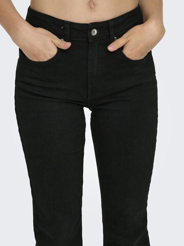 ONLY Flared Jeans in Schwarz