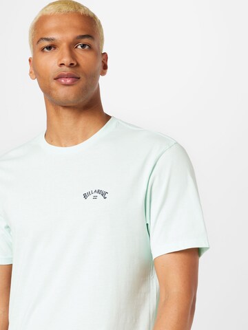 BILLABONG T-shirt 'ARCH' i grön