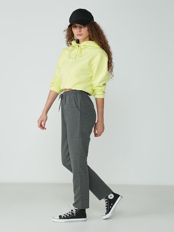 C&City Tapered Hose in Schwarz