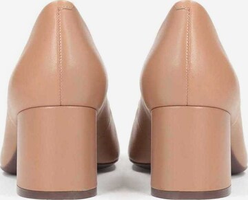 Kazar Pumps in Brown