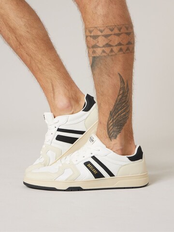 Baskets basses 'Casca' Deeluxe en blanc