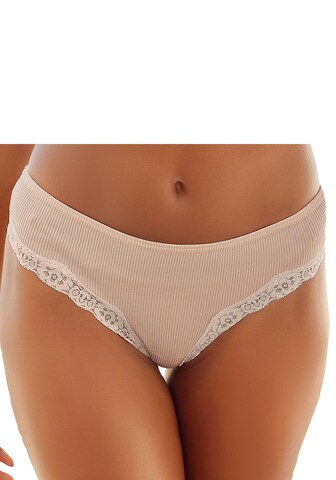 Slip de la s.Oliver pe bej