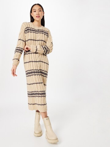 In The Style Knit dress 'LORNA' in Beige: front