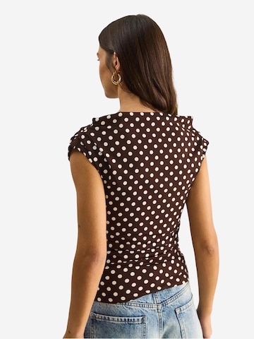 Bianco Lucci - Blusa em castanho