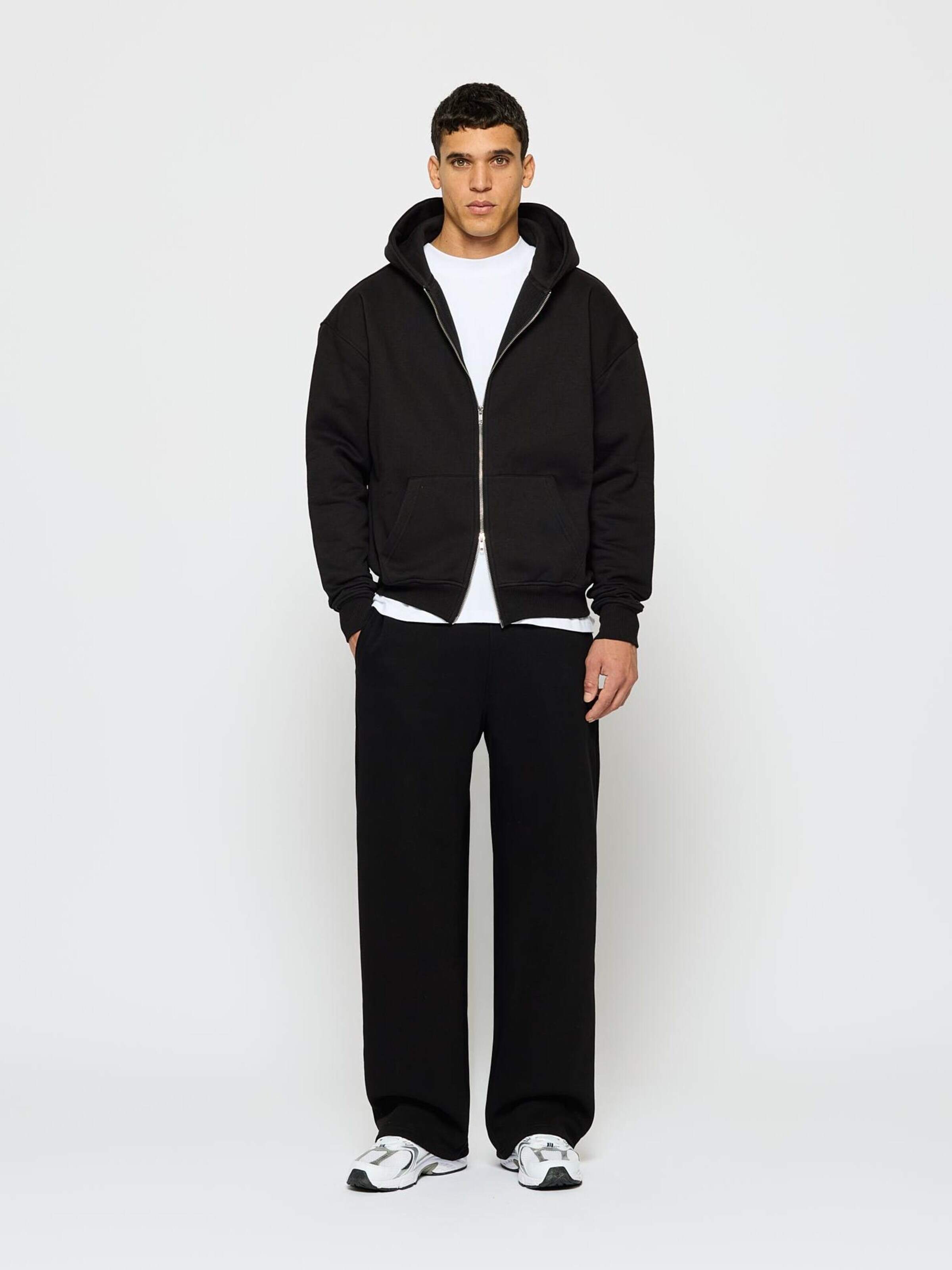 Burocs Wide leg Workout Pants in Black: front