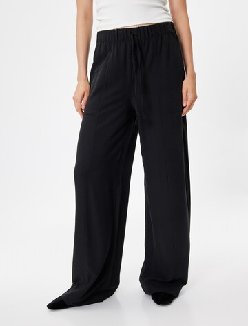 Koton Wide leg Pants in Black: front