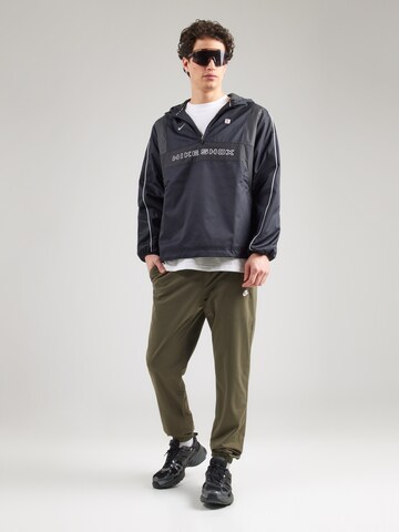 Veste mi-saison Nike Sportswear en noir