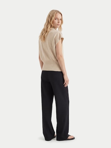 GOBI Cashmere Top in Beige