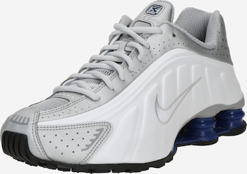 Baskets basses 'SHOX R4' Nike Sportswear en blanc : devant