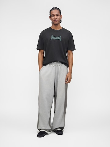 HOLLISTER Футболка в Черный