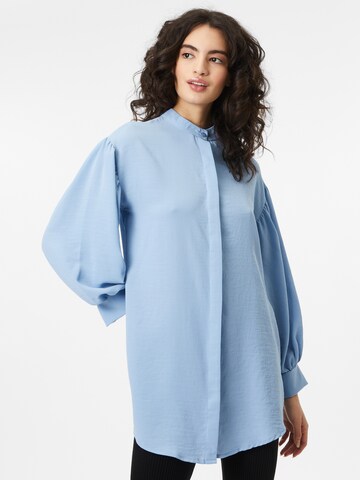 Trendyol Bluse in Blau: predná strana