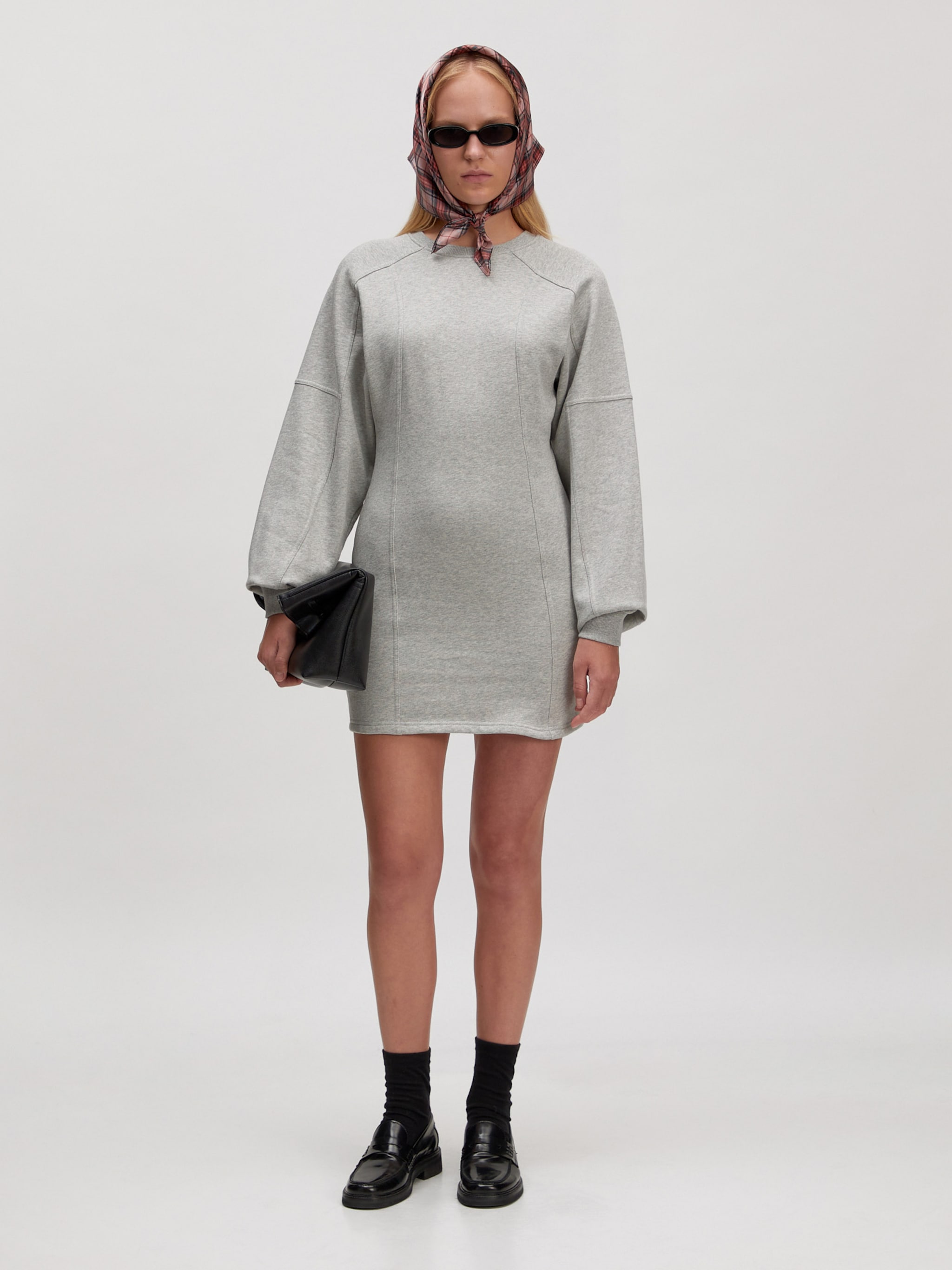 EDITED Producten Jurk 'Inaya' Grijs