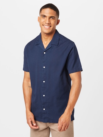 QS Comfort fit Button Up Shirt in Blue: front