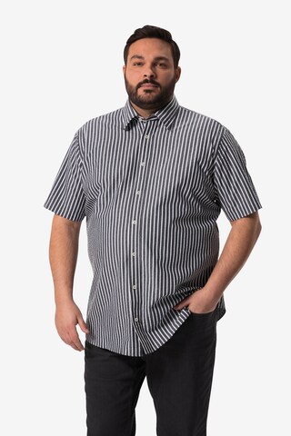 Men Plus Regular fit Button Up Shirt in Grey: front