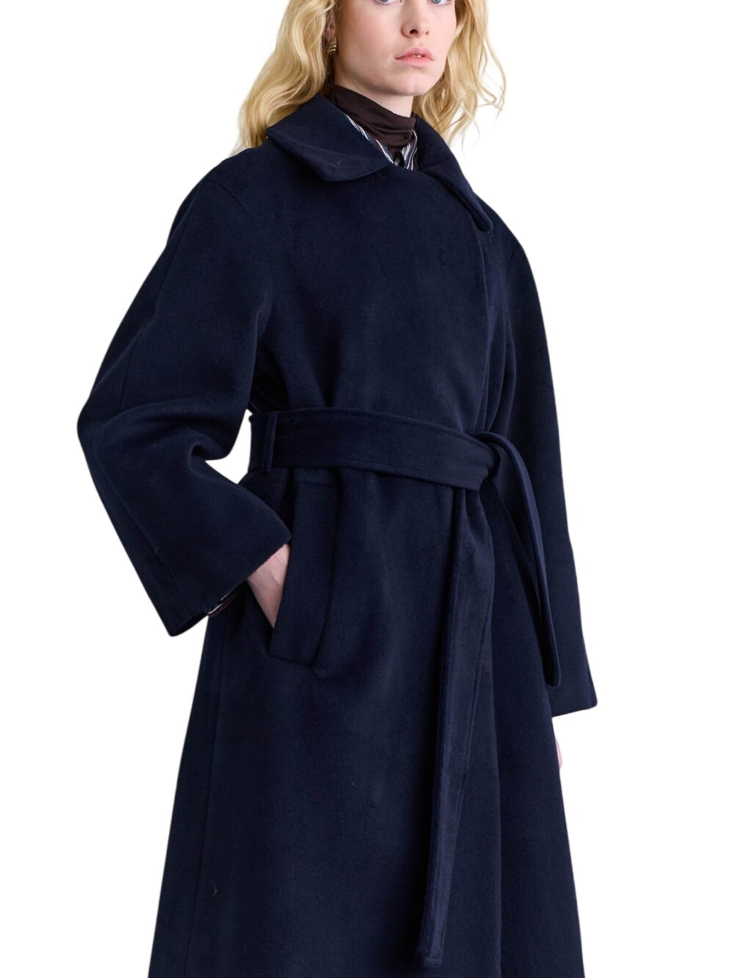 MANUKA Winter Jacket in Blue