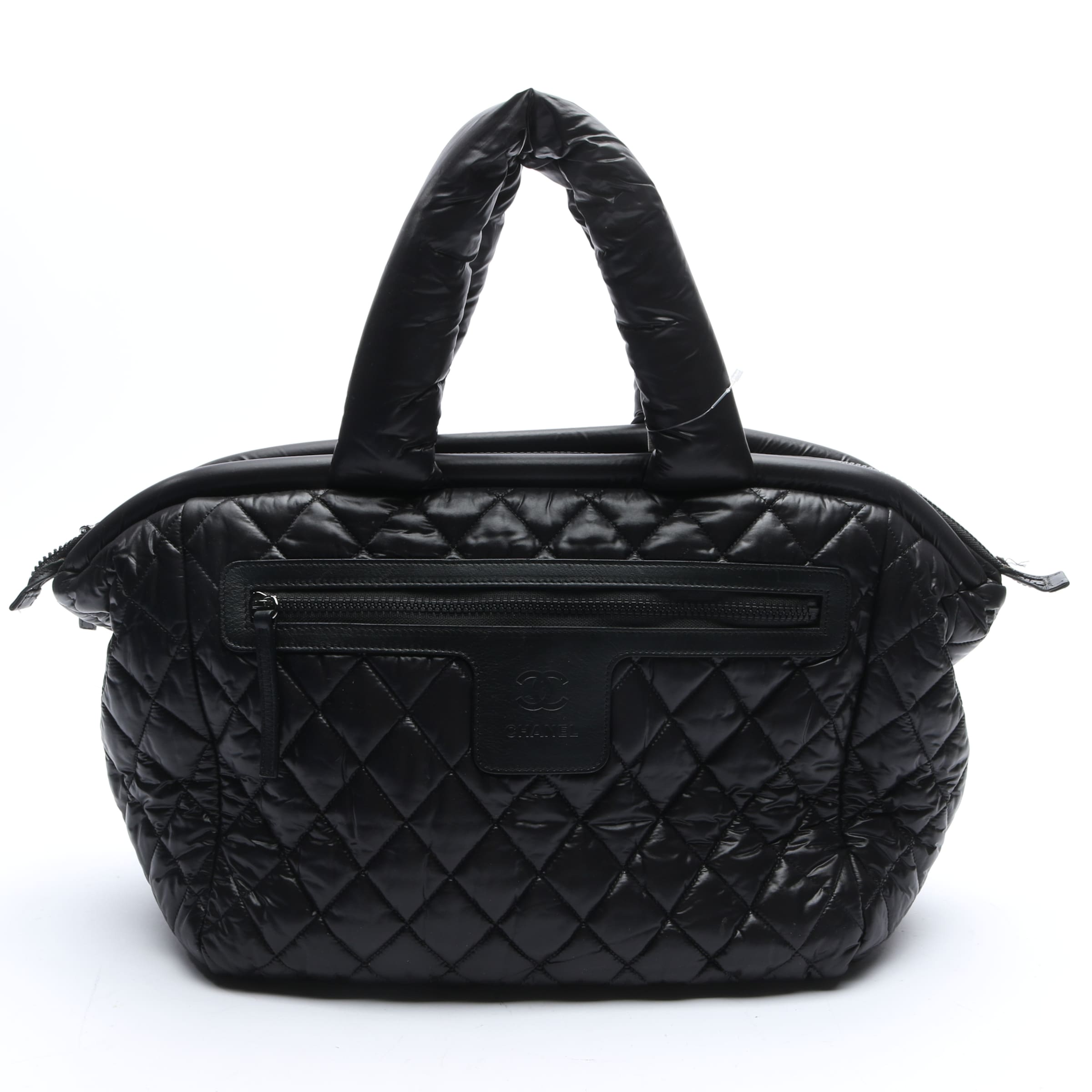 CHANEL Bag in One size in Black: front