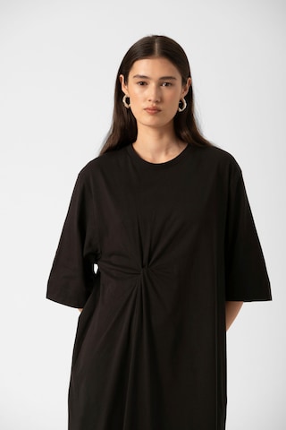 Robe 'SLAeve' SOAKED IN LUXURY en noir
