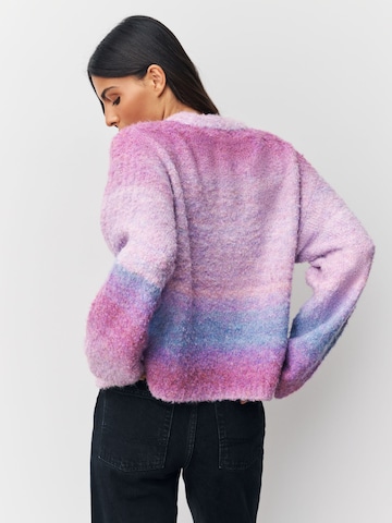 Next Pullover in Lila