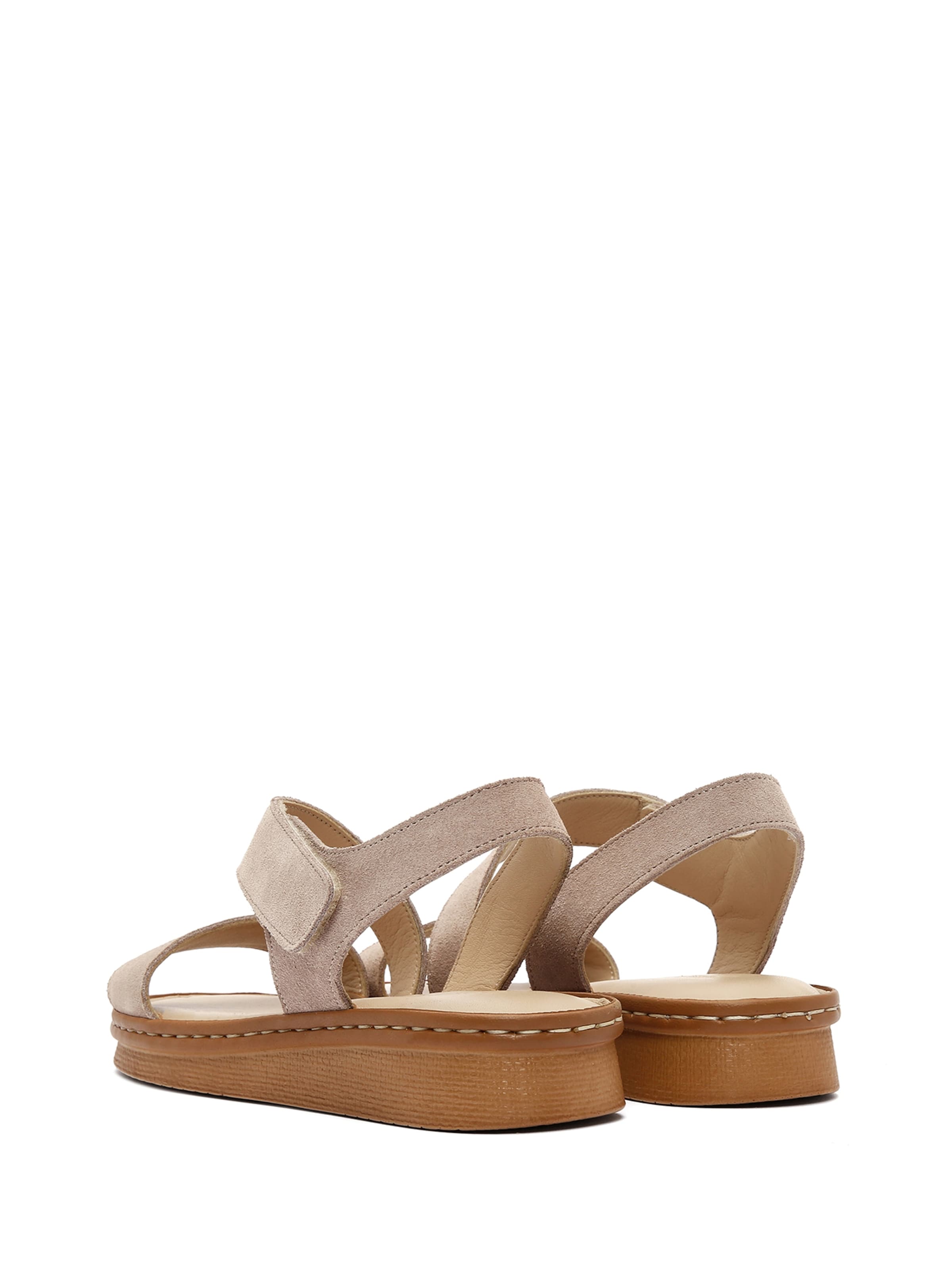 Derimod Sandaalit värissä beige