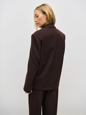 ÉVOIR by Alena Gerber Blazer in Braun