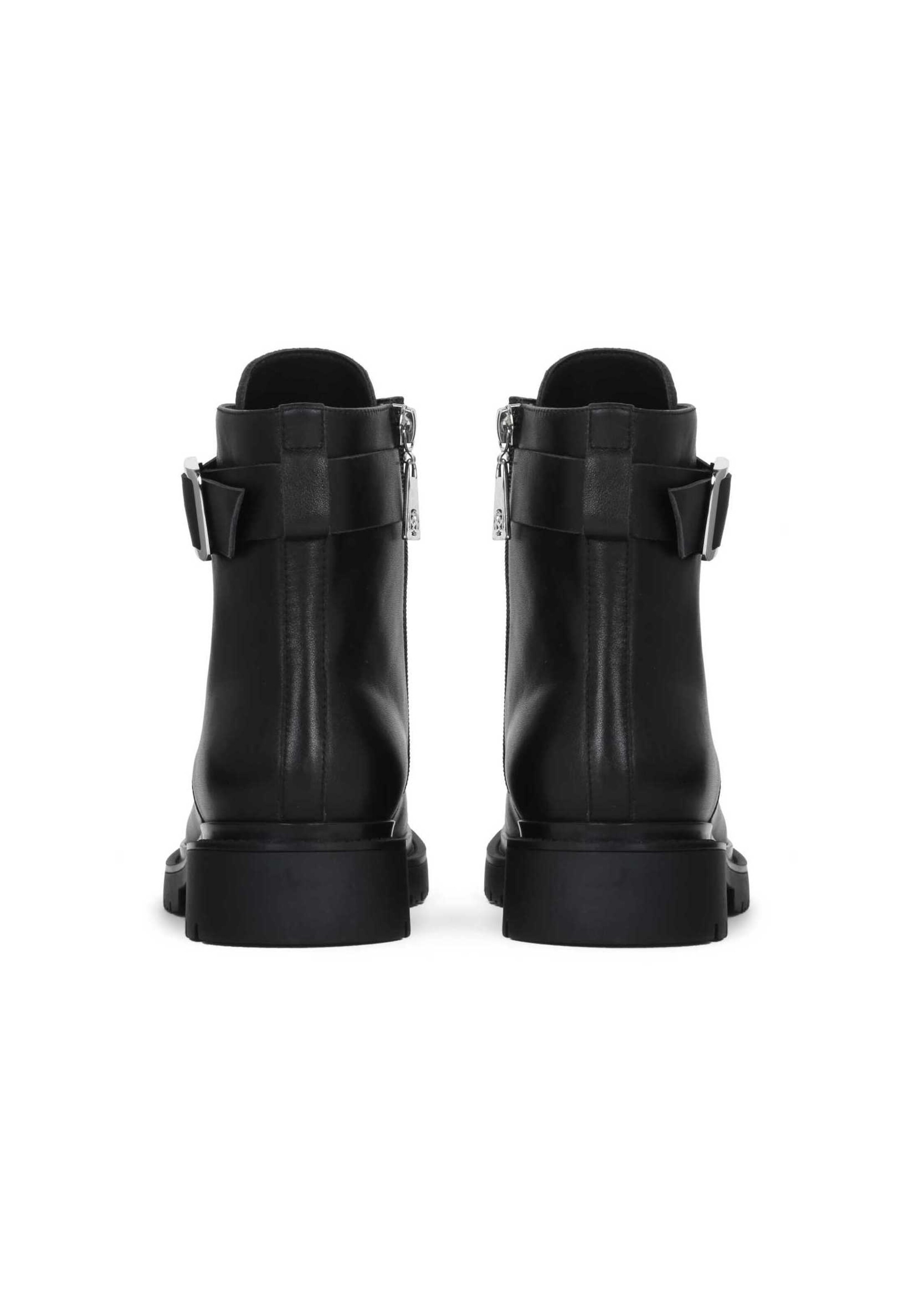 Kazar Gležnarji z vezalkami | črna barva