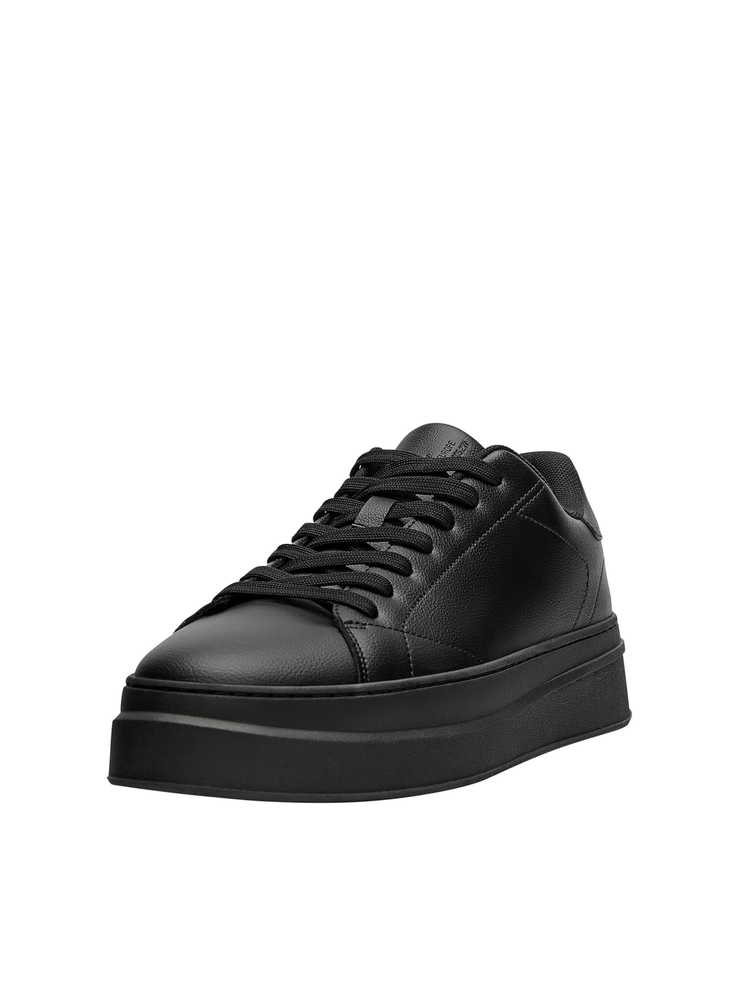 Pull&Bear Sneaker in Schwarz: Vorderseite