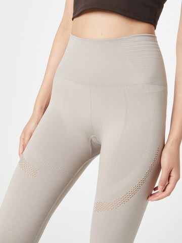 4F Skinny Workout Pants in Beige