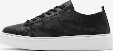 Sneaker bassa di Derimod in nero: frontale