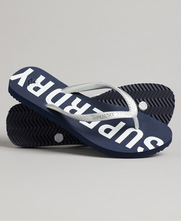 Superdry Teenslipper 'Code Essential' in Zilver