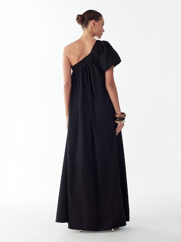 St MRLO - Vestido de noche 'Jolie' en negro: atrás