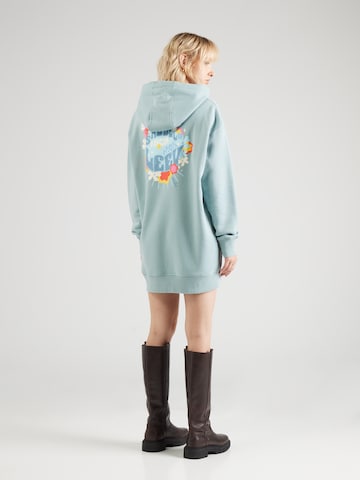Robe Derbe en bleu